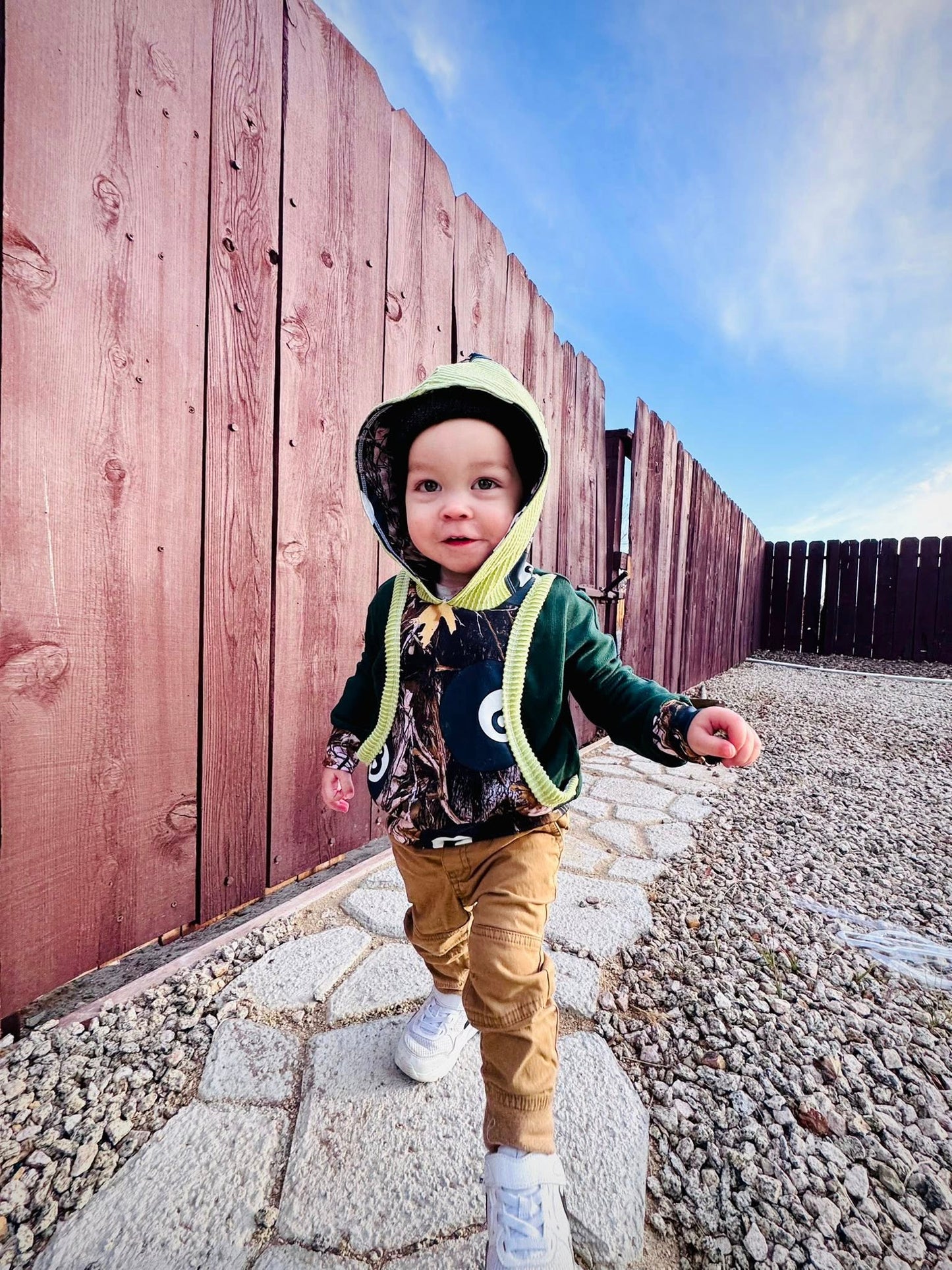 Baby Arie Hoodie PDF