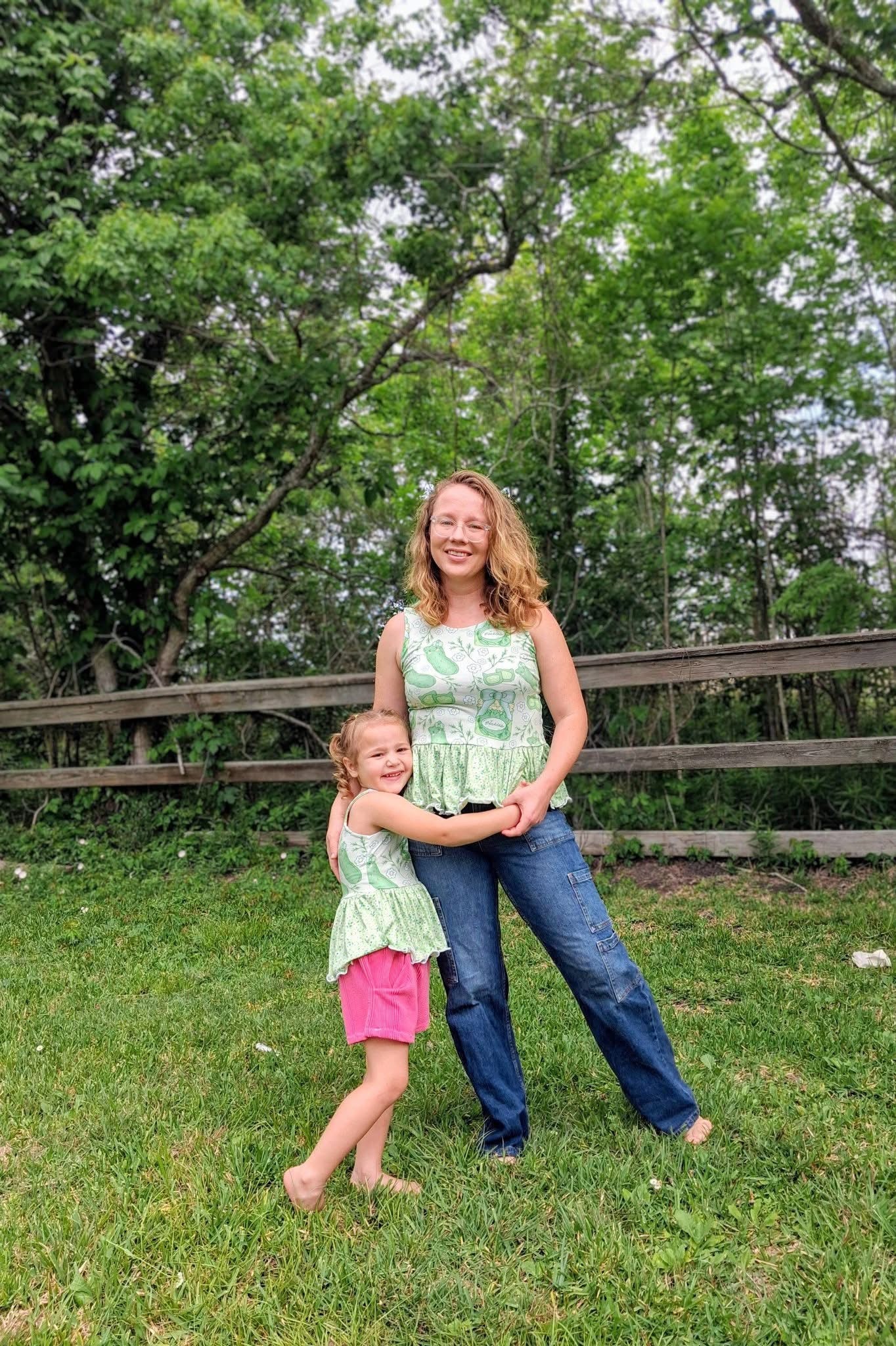 Baby, Youth, & Mommy Paisley Top Bundle PDF